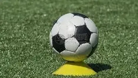 袁姗姗发文缅怀赵英俊：传递温情，铭记于心